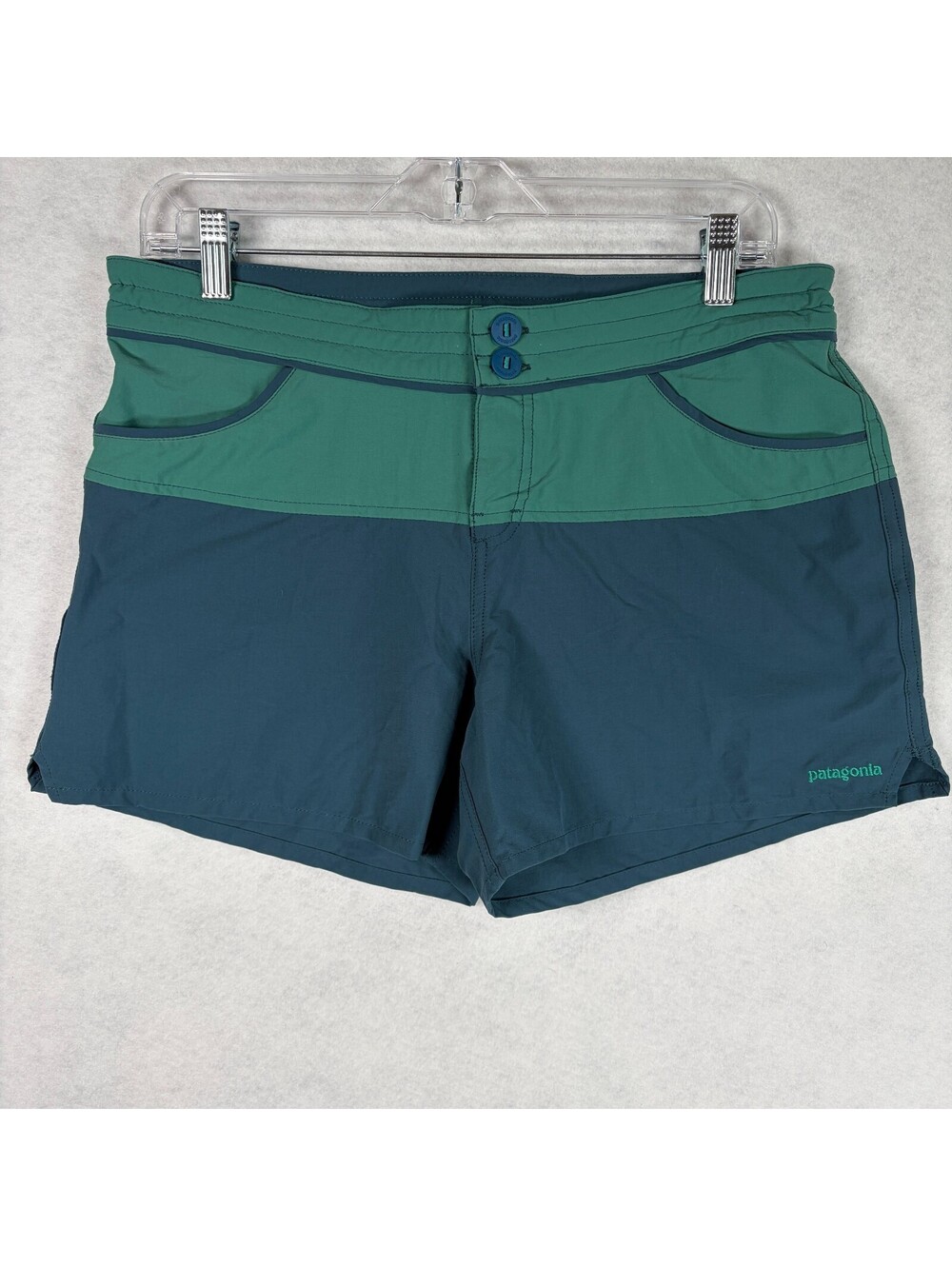 Patagonia Women's Two-Tone Blue and Green Shorts Size 10